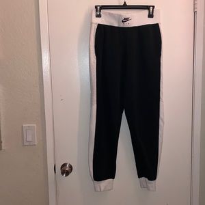 NIKE MATCHING SET color:Black and white size:M